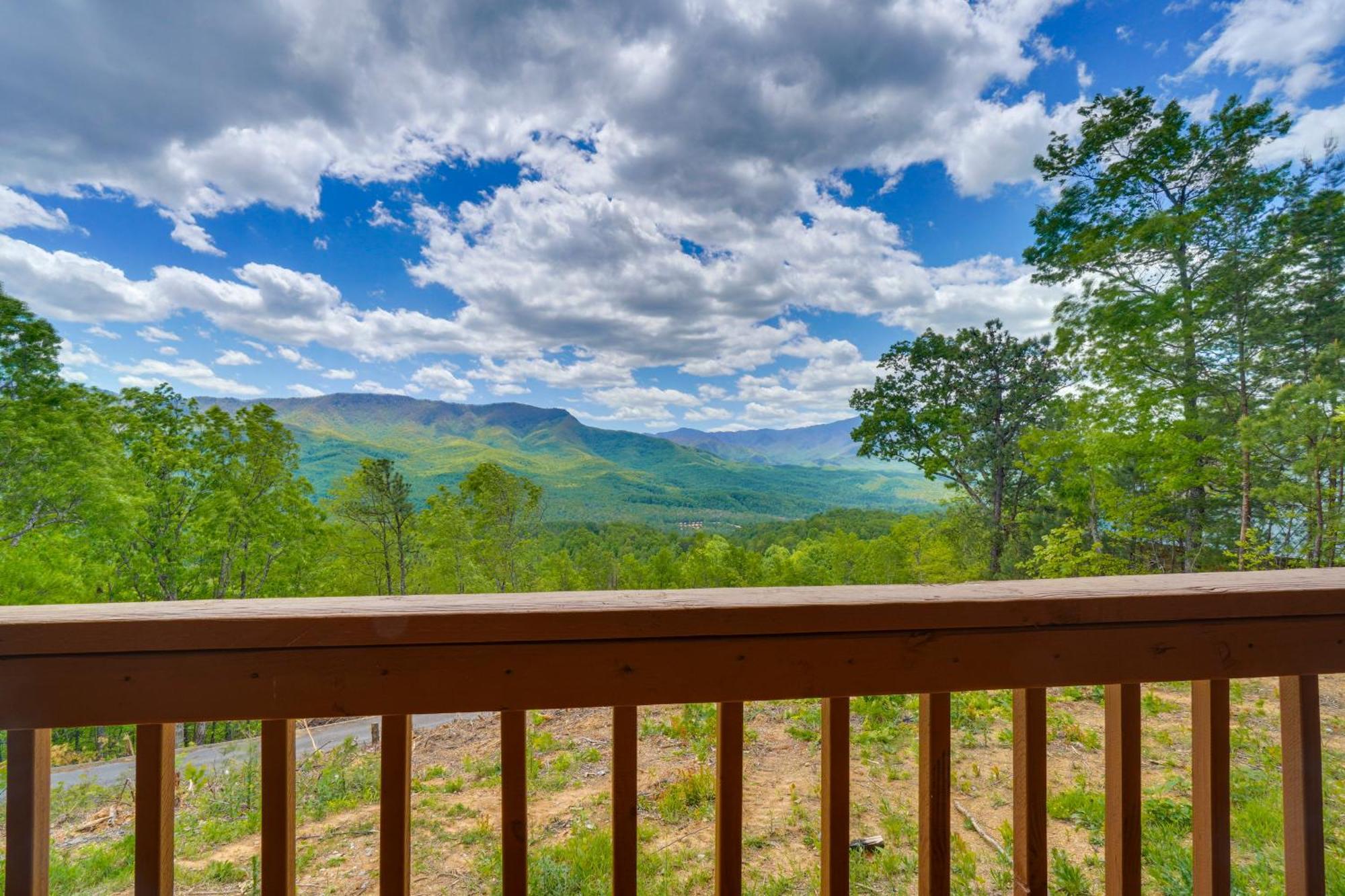 Gatlinburg Cabin With Hot Tub About 11 Miles To Downtown Esterno foto